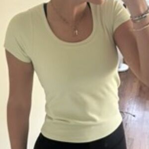 Amazon Women's Light Yellow Short Sleeve Tee